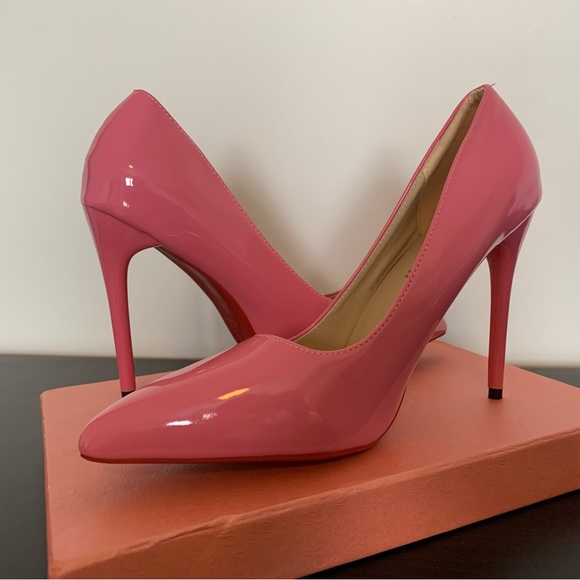 Pointed toe stilettos - Picture 1 of 7